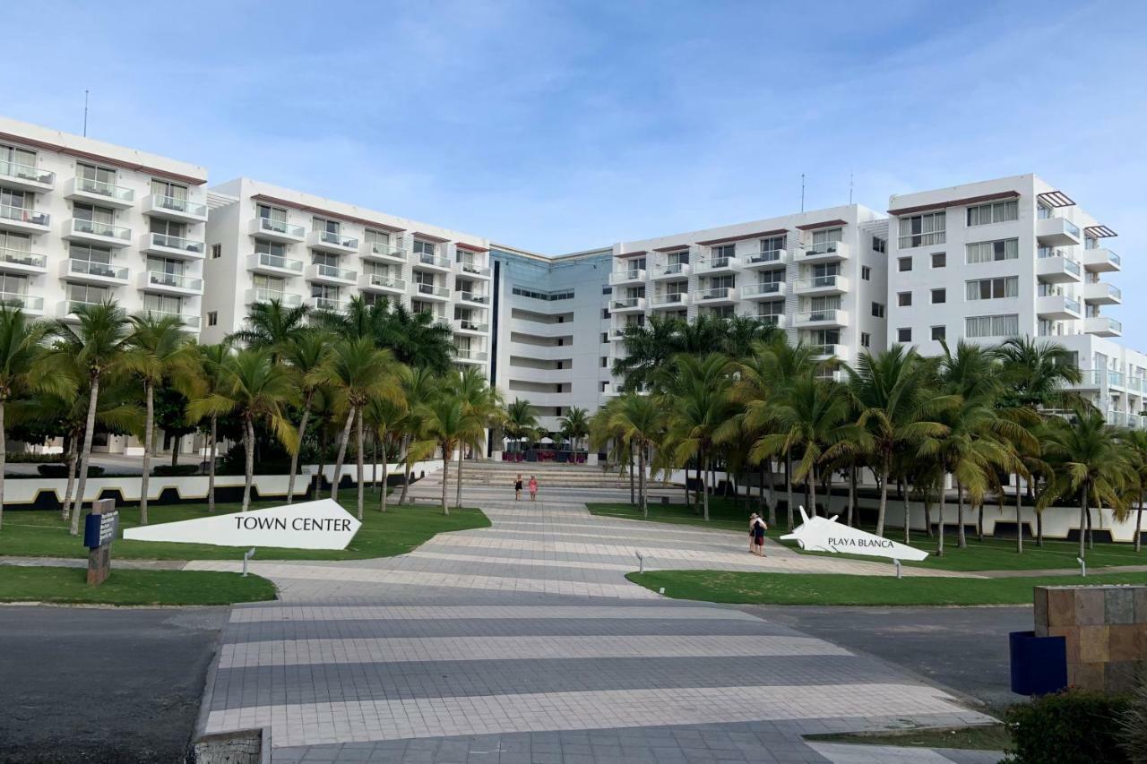 Town Center Paradise In Playa Blanca Exterior photo